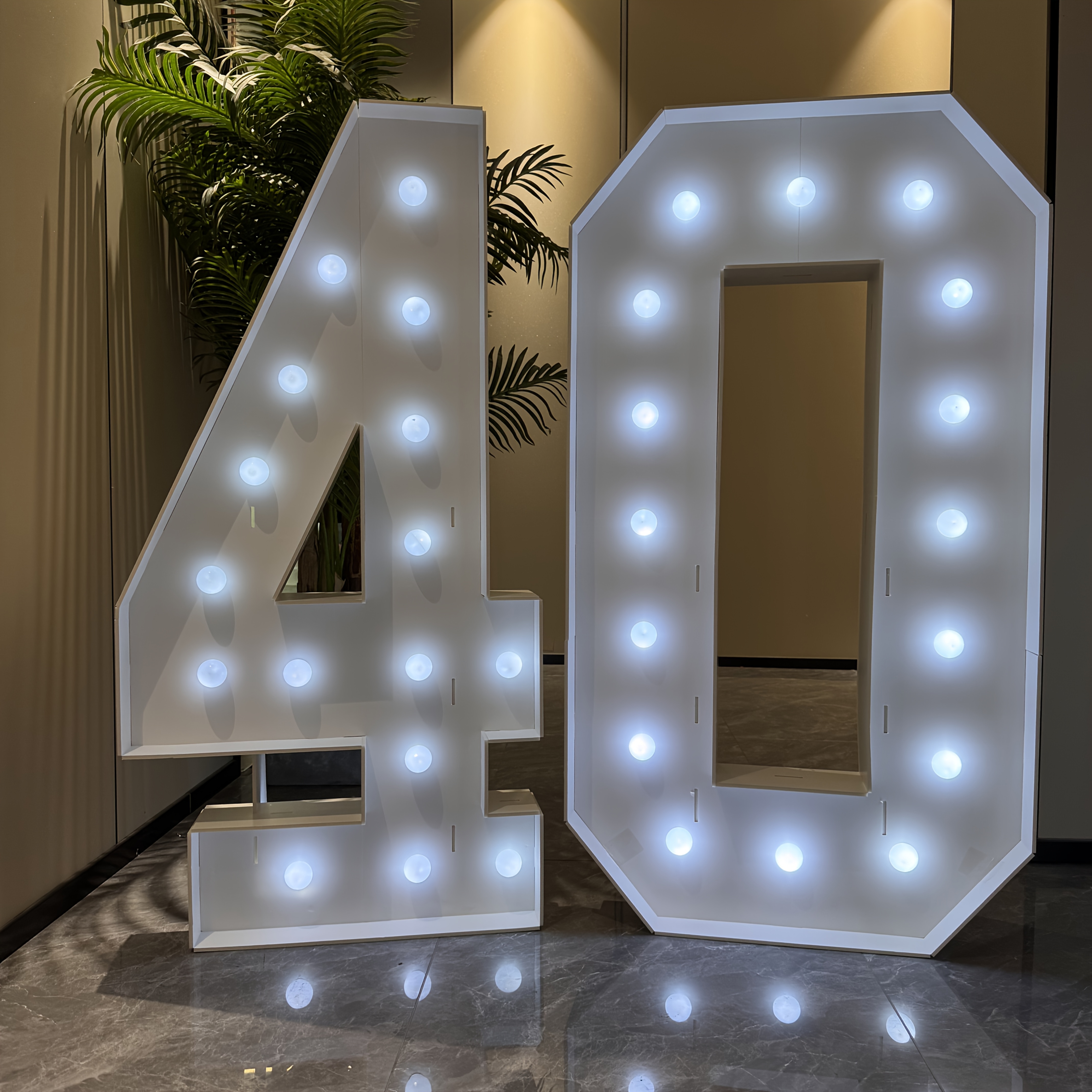 4-Foot Self-Illuminating LED N - Event & Party Supply Photos avis et prix