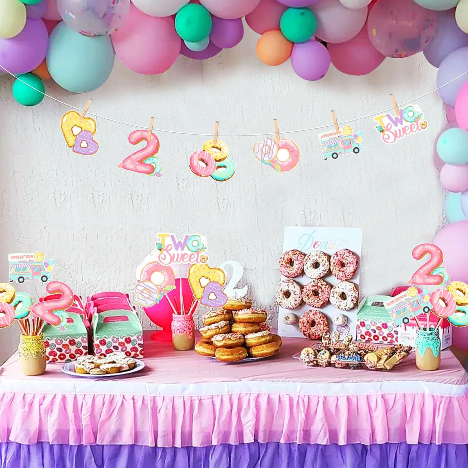 Donut 2nd Birthday Centerpiece - Centerpiece Stick avis et prix