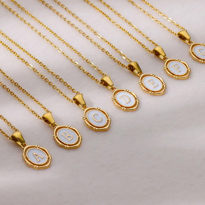 A-Z Letter Initial Enamel Neck - Event Z avis et prix
