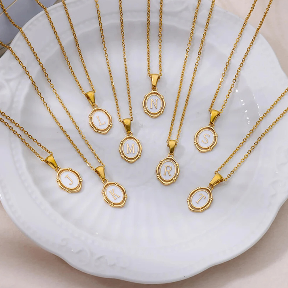 A-Z Letter Initial Enamel Neck - Event Z avis et prix